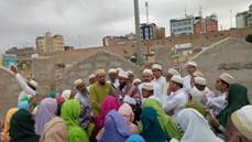 Shahzada saheb with Group members in Waadi us Salaam